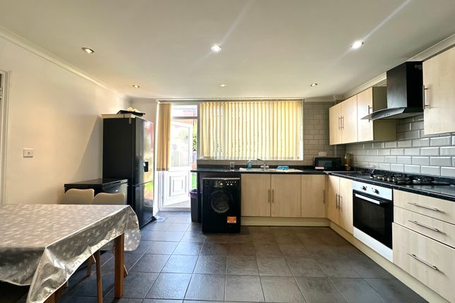 26, Birmingham photo 3