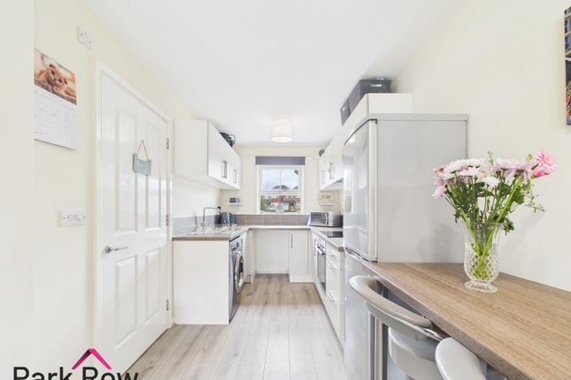 3, Hengist Vale, Leeds photo 2