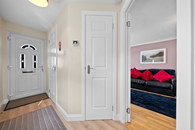Kirkton Place, Falkirk photo 4