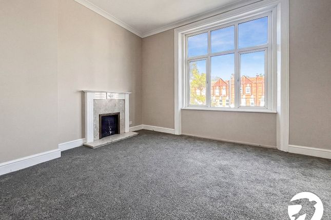 Flat 8, Meridian Court, 166, Lee High Road, London photo 2