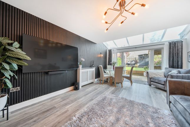 7, Harris Close, Orpington photo 2