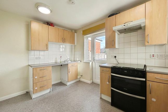 75, Stonefall Avenue, Harrogate photo 4