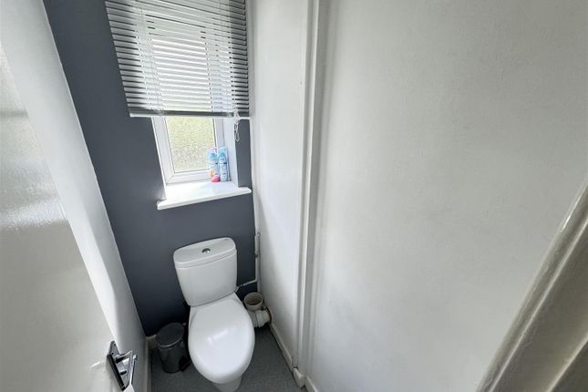 Terraced house to rent in Huntsman Road, Ilford