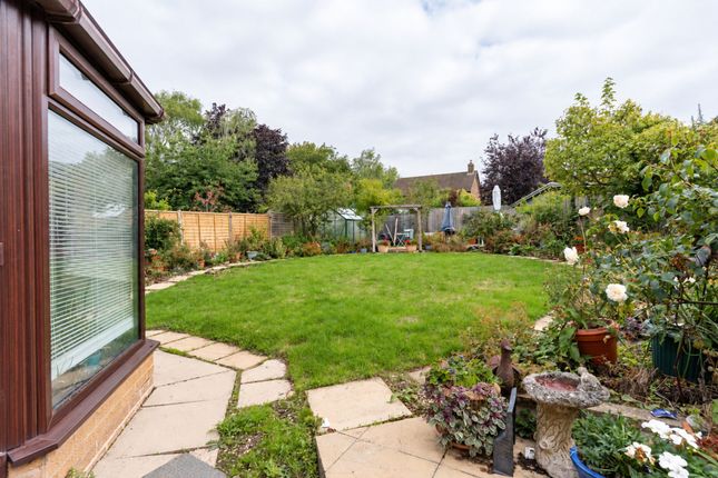23 Hall Close, Oakham photo 4