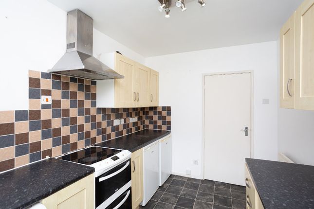 Detached house to rent in Woodville Court, Hempstead Road, Watford, Hertfordshire