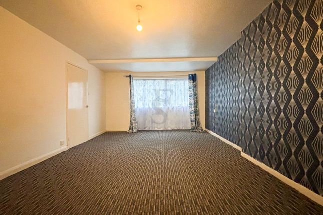 8 Somerfield Walk, Leicester photo 3