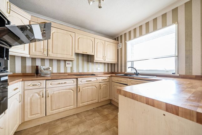 72 Manor Lane, Chichester photo 2