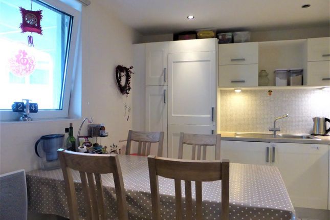 Flat to rent in Cheapside, Brighton