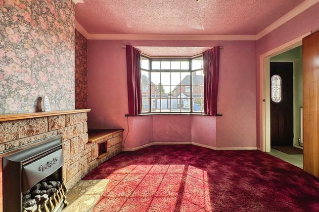 16, Florence Road, Bilbrook, Wolverhampton photo 4