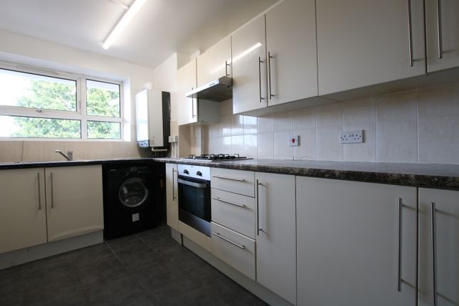 41 Hugh Gaitskell House, Butler Road, London photo 4