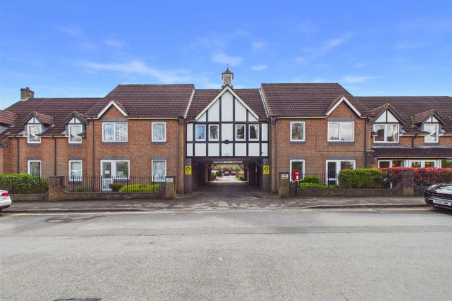 1-bed flat on 29 Haldenby Court, West End, Swanland, £60,000