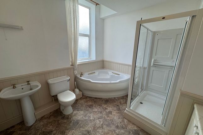 Flat 10 Regency Mansions, Newcomen Terrace, Redcar photo 5