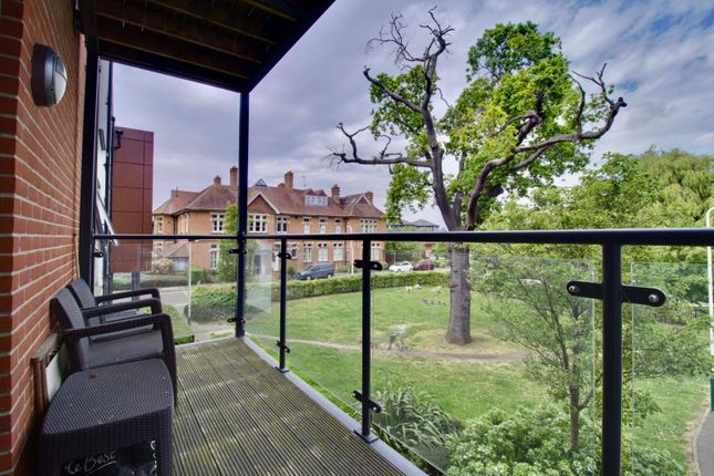 Thistle House, 1,Flat 14, Wildcary Lane, Harold Wood photo 4