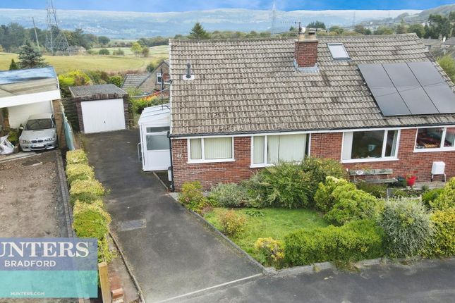 2-bed house on 28, Acacia Drive, Bradford, £200,000