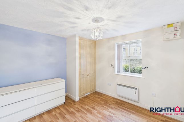 1017a Harrogate Road, Bradford photo 4