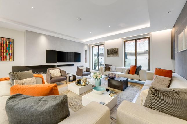 Flat to rent in Chelsea Manor Street, London