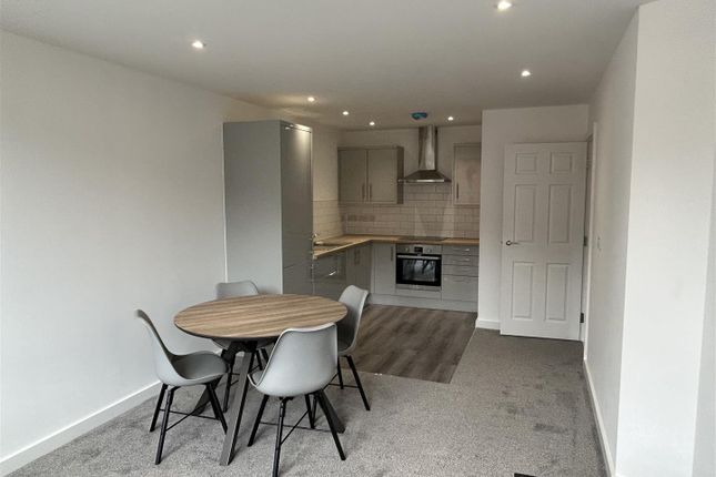 Flat 19, Clifton Park View, 15-21 Doncaster Gate, Rotherham photo 3
