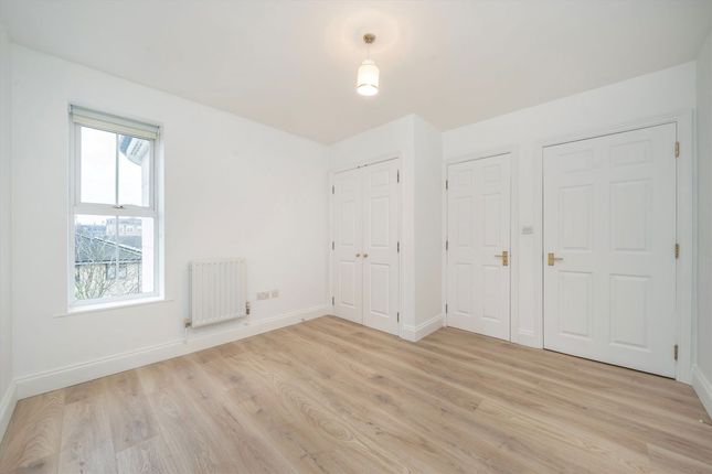 Flat 1, 49, Kelly Avenue, London photo 2