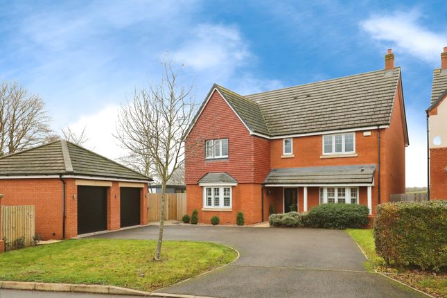 Detached house for sale in The Spinney, Warwick