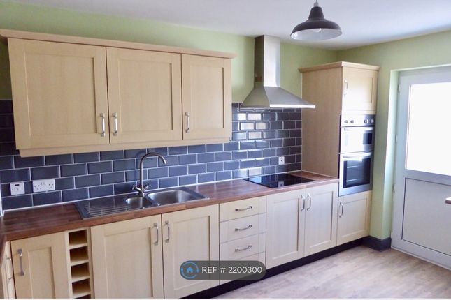 Thumbnail Flat to rent in Craven Avenue, Plymouth