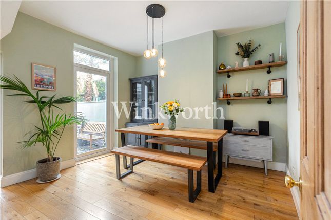66, Clarendon Road, London photo 2