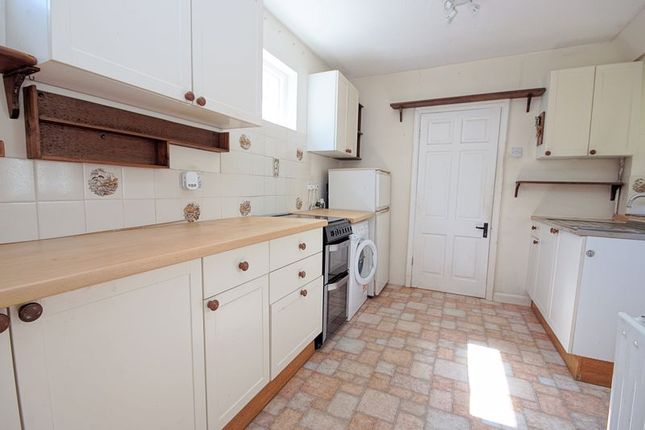 3, Hollybank, Lee-On-The-Solent photo 4