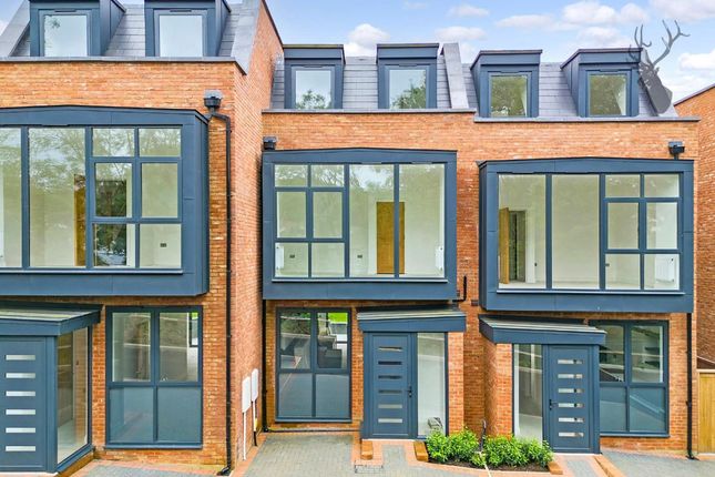 4-bed house on 6 Pino Way, Kings Head Hill, Chingford, £749,000