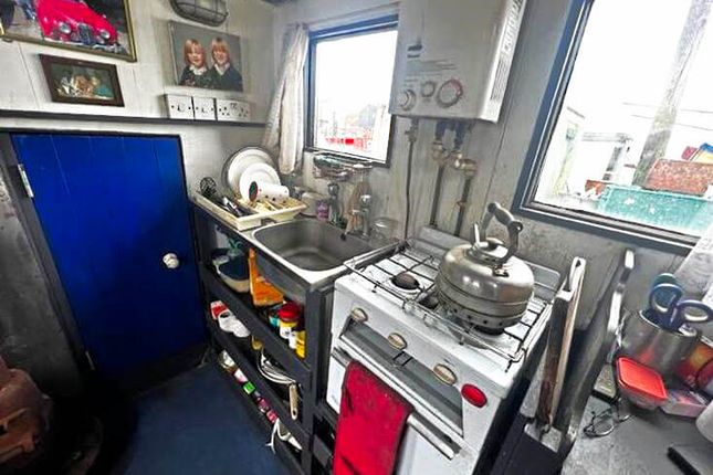 Houseboat for sale in High Street, Rochester
