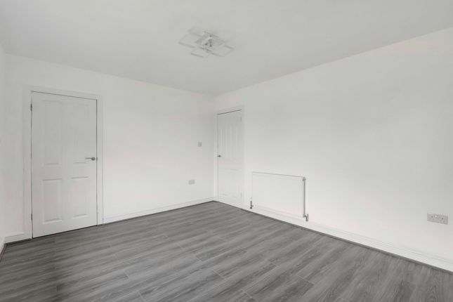 9 Paignton Close, Nottingham photo 4