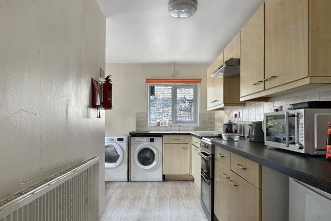Room 5, 64, Devonshire Road, Cambridge photo 4