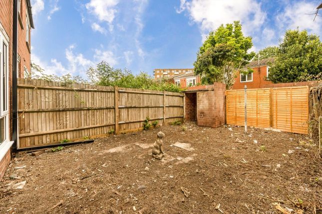 12, Verran Road, London photo 4