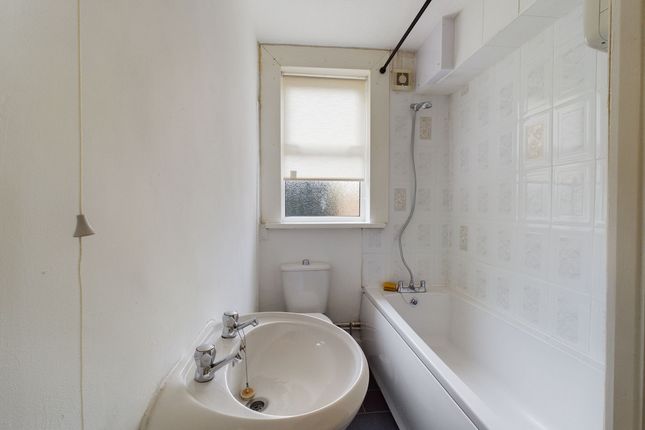19, Norris Road, Stoke-on-trent photo 4