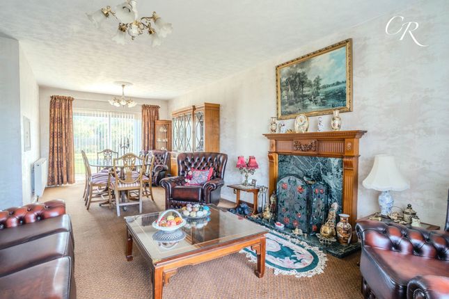 12 Homecroft Drive, Cheltenham photo 3
