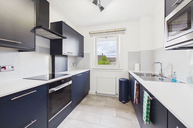 Flat C, 6 Violet Gardens, Carluke photo 4