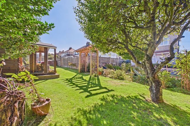 14 Longlands Avenue, Morecambe photo 2