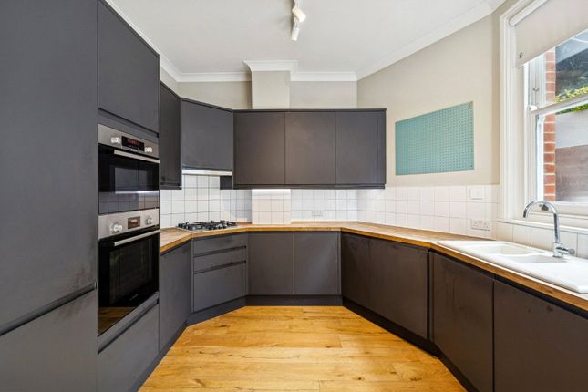 MARKETING RECORD Flat A, 14, Frognal Gardens, London photo 4