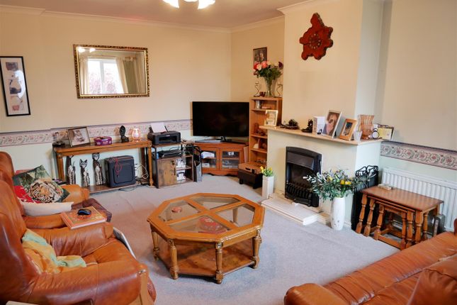 31, Westerham Walk, Calne photo 3