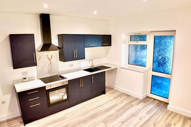 67 Alexandra Road, Abertillery photo 3