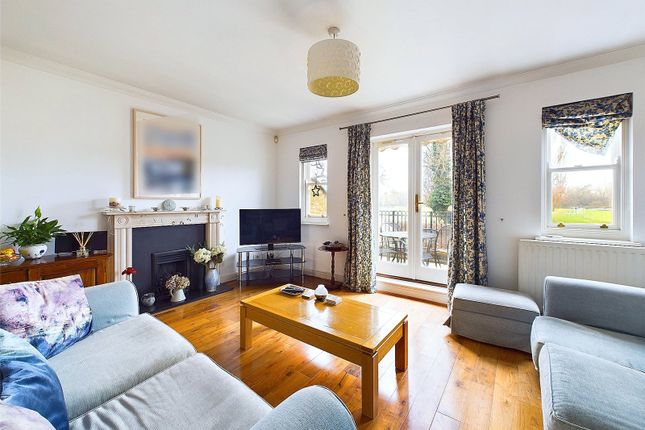 11, Admiralty Way, Teddington photo 4