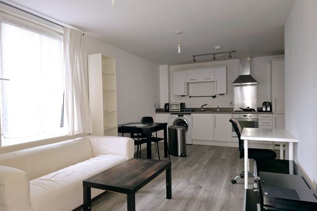 1 Freeman House, George Mathers Road, Elephant & Castle photo 3