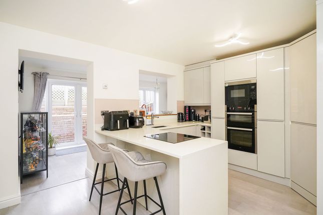 65a Woodhouse Lane, Sheffield photo 3