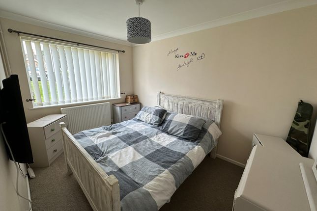 34, Cranleigh Road, LOWESTOFT photo 4