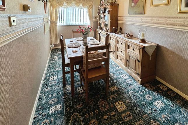 45, Meadowside Avenue, Bolton photo 4