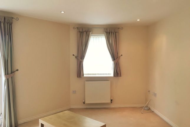 22, Chassagne Square, Crewe photo 3