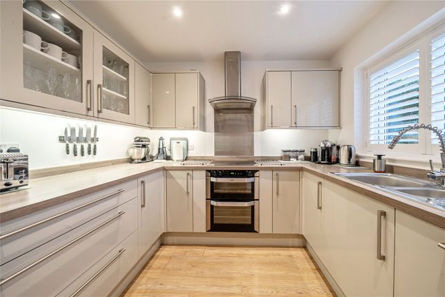 21, Poyle Road, Tongham photo 3