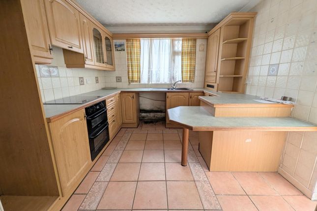 3, Brynheulog Terrace, Cwmllynfell photo 2
