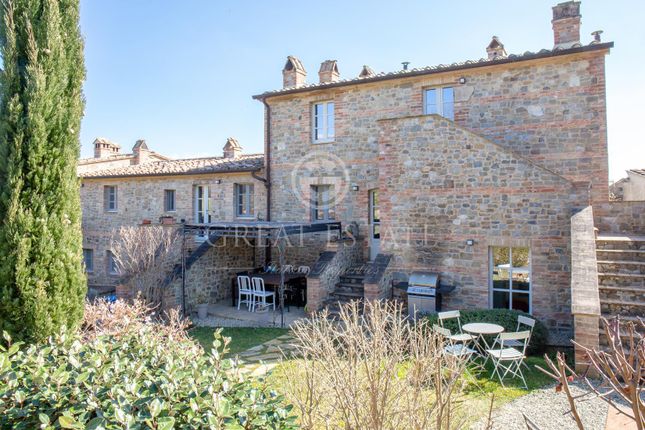 Villa for sale in San Casciano Dei Bagni, Siena, Tuscany