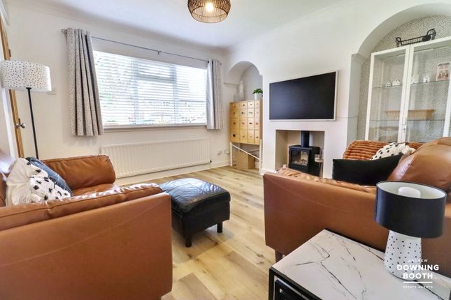 8, Edward Avenue, Walsall photo 4