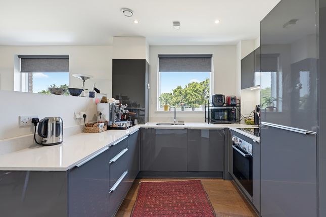 11 Relph Court, Ealing photo 2