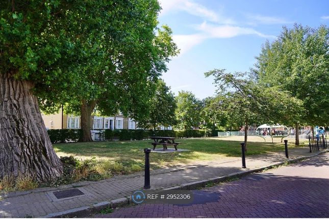 Flat, Nunhead Green Peckham, London photo 2